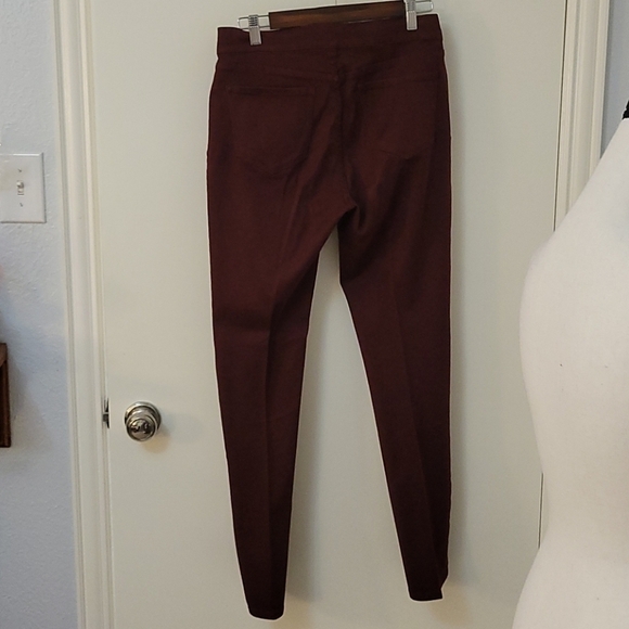 NYDJ Burgundy Lift & Tuck Midrise Skinny Jeans Size 8 - Picture 2 of 6